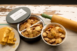 Cheese Biscuits 12 Ounce Tin